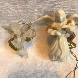 2 pieces lot of Angel ornaments